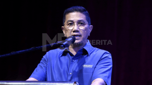 Azmin Ali umum letak jawatan Setiausaha Agung PN