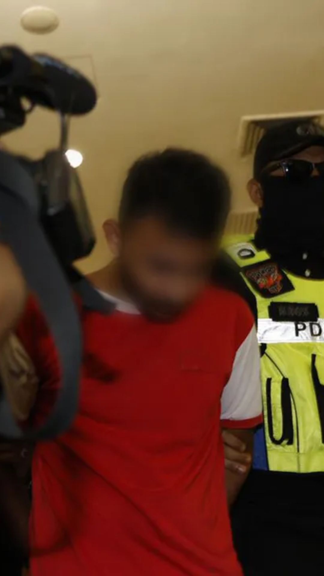 [VIDEO] Pelajar UMPSA didakwa pijak al-Quran mengaku tak salah