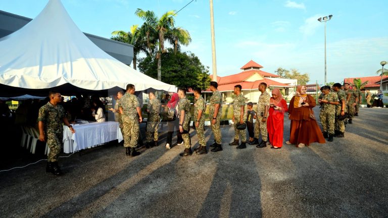 PRN Johor: Lebih 24,000 pengundi awal mula mengundi, proses lancar di 64 pusat