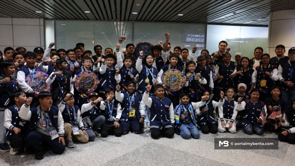 Robotik cilik negara ‘sapu’ lima pingat di Beijing