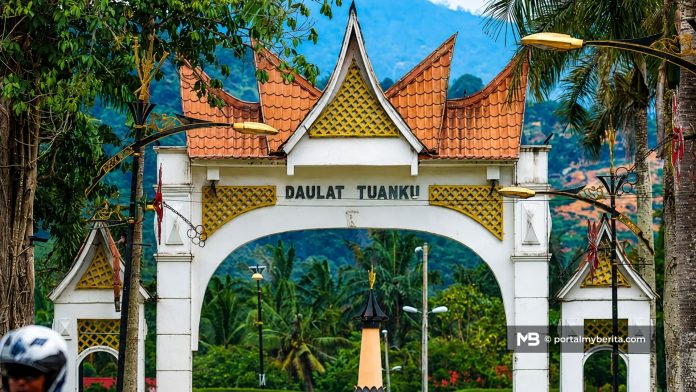 Istiadat angkat sumpah Menteri Besar Negeri Sembilan baharu pagi ini