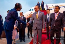 Anwar tiba di China, misi buru pelaburan AI dan teknologi bermula Anwar tiba di China, misi buru pelaburan AI dan teknologi bermula