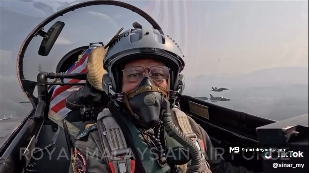Panglima TUDM gegar Putrajaya, pimpin Sukhoi sambil titip amanat dari kokpit