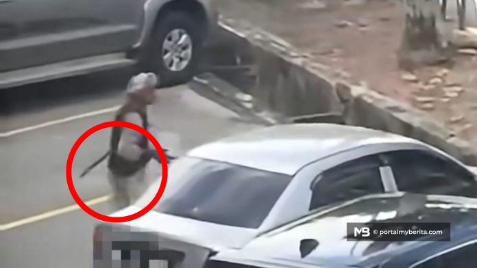 Gelandangan bawa parang minta duit dicekup polis