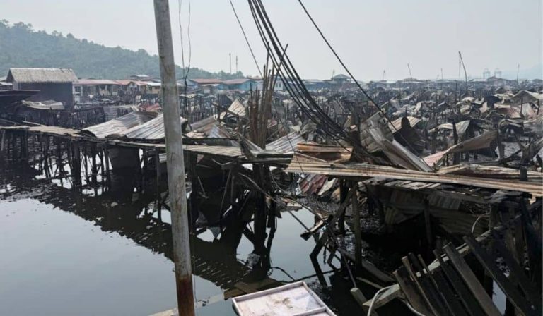 RM27, 000 bantu 9 pelajar IPT terjejas kebakaran Kampung Numbak