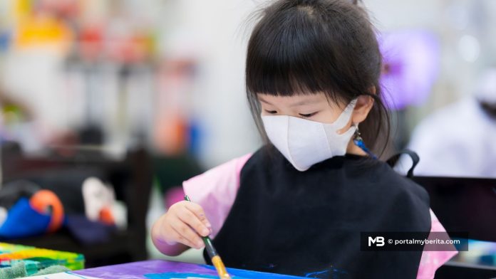 Selangor pertimbang agih pelitup muka percuma kepada pelajar sekolah