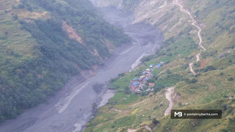Banjir Nepal musnah laluan pendakian, 100 pendaki asing terkandas