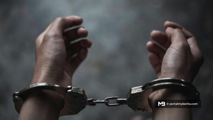 Positif dadah, lelaki libas polis dengan parang hingga retak tulang