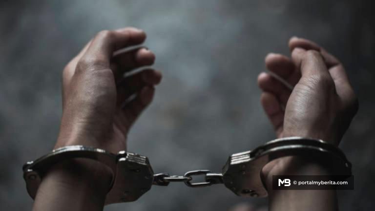Positif dadah, lelaki libas polis dengan parang hingga retak tulang