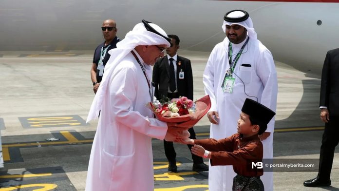 Putera Mahkota Bahrain tiba di Malaysia sempena F1 di Sepang