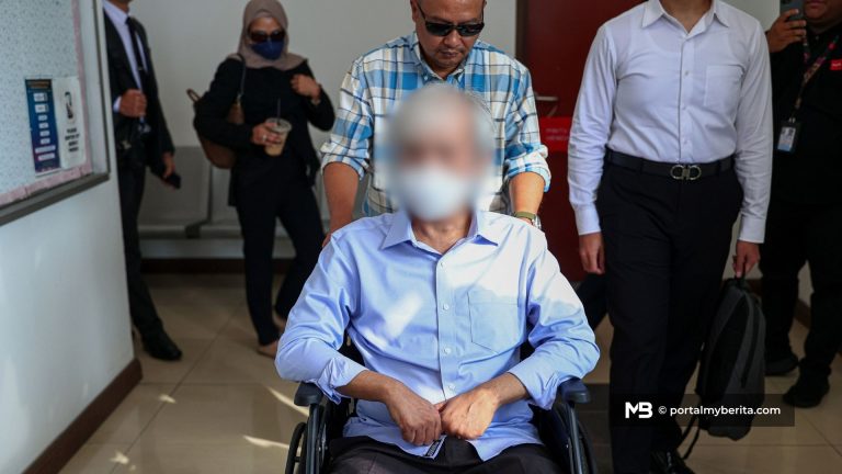 RM37.37 juta dana projek solar, bekas CEO UiTM Holdings didakwa pecah amanah
