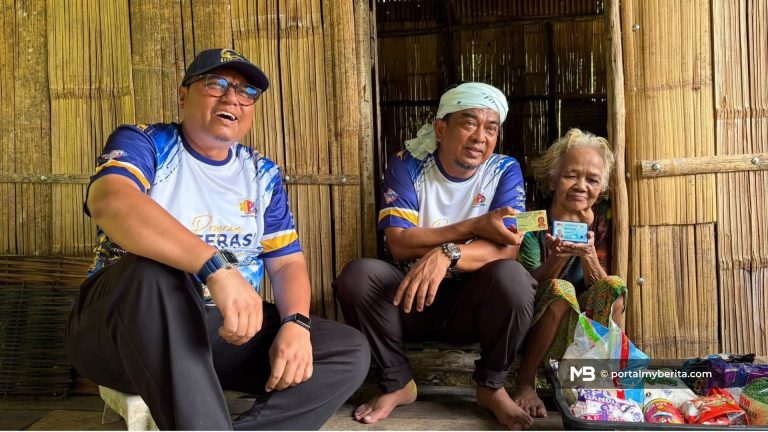 Usia 78 dan 77 tahun, dua beradik Temiar ceria terima MyKad generasi baharu